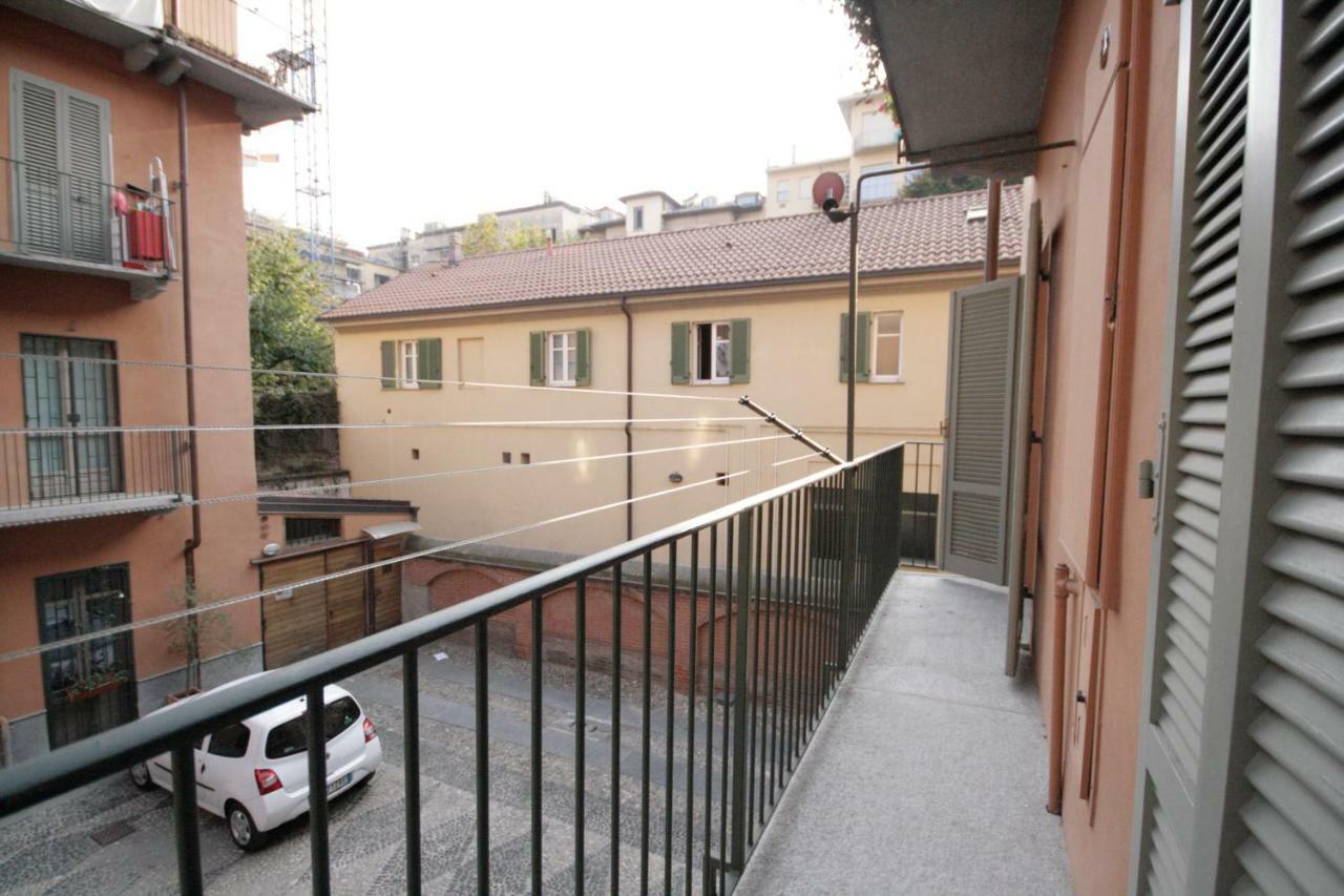 Quiete E Charme Con Posto Auto In Centro Citta! Lägenhet Turin Exteriör bild