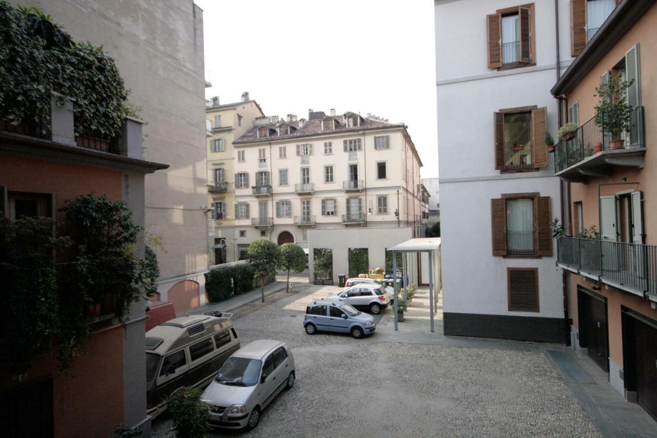 Quiete E Charme Con Posto Auto In Centro Citta! Lägenhet Turin Exteriör bild